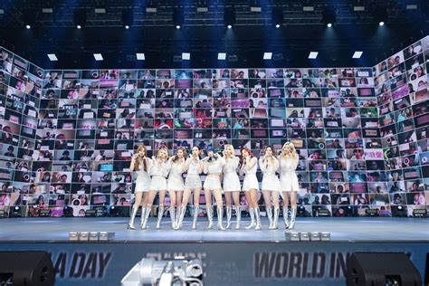 Twice On Twitter Twice Online Concert Beyond Live Twice World In