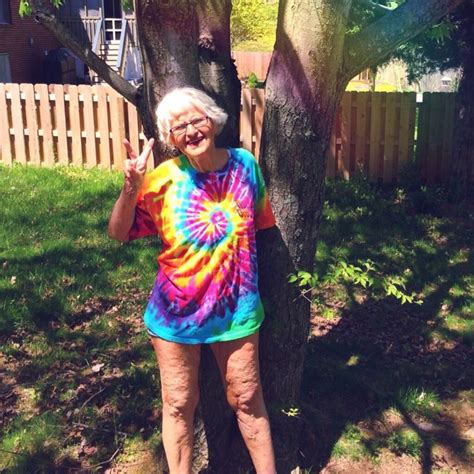 Una Anciana De 86 Años Arrasa En Twitter E Instagram Bailando Rock