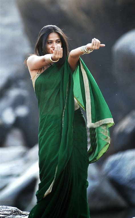 Anushka Anushka Shetty Cute In Green Saree