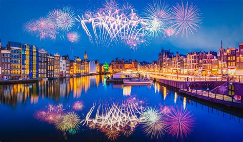 In diversen restaurants, nachtclubs und bars macht ihr gemeinsam mit ihnen die nacht zum tag. Silvester in Amsterdam: Tipps für eure Silvesternacht ...