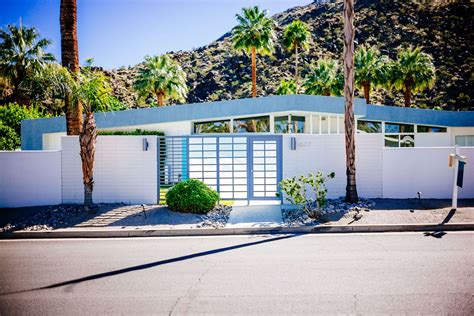 Tour The Beautiful Mid Century Homes In Palm Springs The Taste Sf Palm