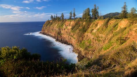 Norfuk ailen) is a small inhabited island in the pacific ocean located between australia, new zealand and new caledonia, and along with two neighboring islands, forms one of australia's external territories. Norfolk Island Pictures: View Photos & Images of Norfolk ...