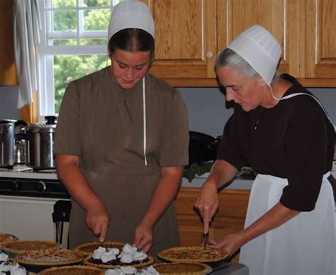 20 Bizarre Rules Amish Women Must Follow