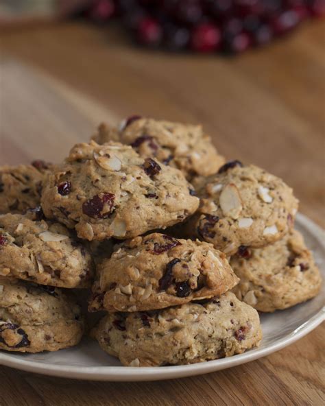 Add flour (mixed with baking powder) little by little and mix. Almond Flour Christmas Cookies Vegan - Vegan Almond Flour Cookie Tarts | Recipe | Almond flour ...