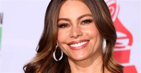 Sofia Vergara Shows Off Her Curves In Sexy Plunging Dress