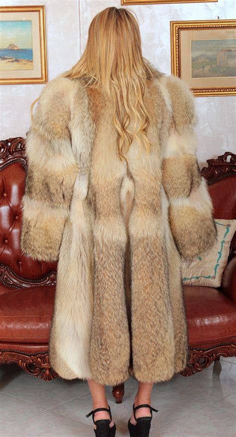 Coyote Fur Coat Fuchsjacke Pelz Mantel Fourrure Renard Pelliccia Coyote Mexa Fur Fox Fur