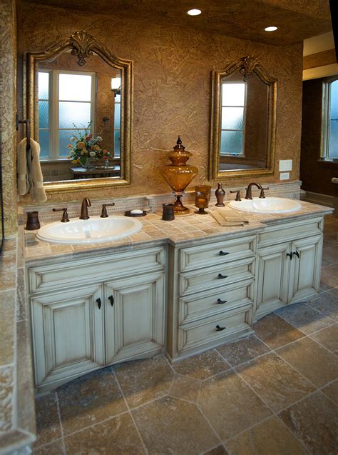 Double vanity with warm maple cabinet. Mullet Cabinet — Traditional Vanity Bathroom