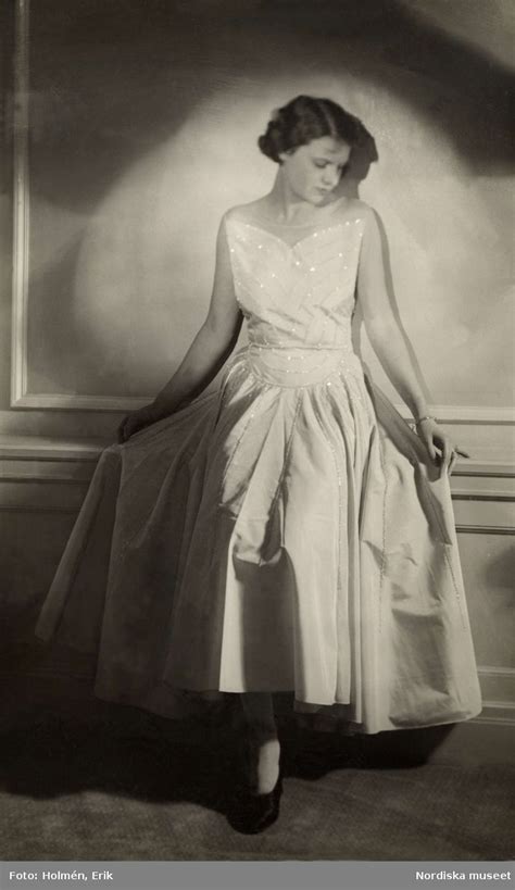 Modell i en ljus klänning 1929 Foto Erik Holmén för Nordiska