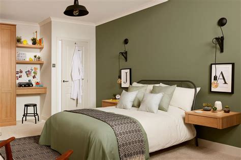 Explore a diverse selection of transitional bedroom ideas to see how classic and contemporary decor can come together in one strea. Green decor: be inspired by these fresh decorating ideas | loveproperty.com