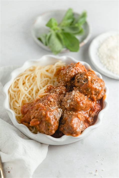 From shepherd's pie to taco soup to beef noodle casserole, just add ground beef and dinner's on us tonight. 30 Minute Vodka Sauce with Meatballs - Delicious Weeknight Dinner!