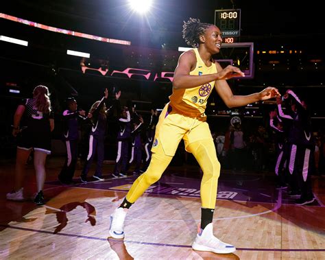 Nneka Ogwumike And The Wnbas Big Complicated Moment The New Yorker