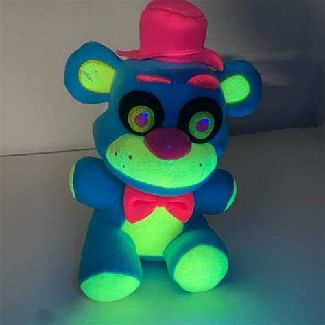 Toys Funko Five Nights Freddys Blacklight Glowing Freddy Fazbear Blue