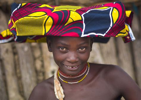 Mucubal Woman With Ompota Headdress Virie Area Angola Flickr