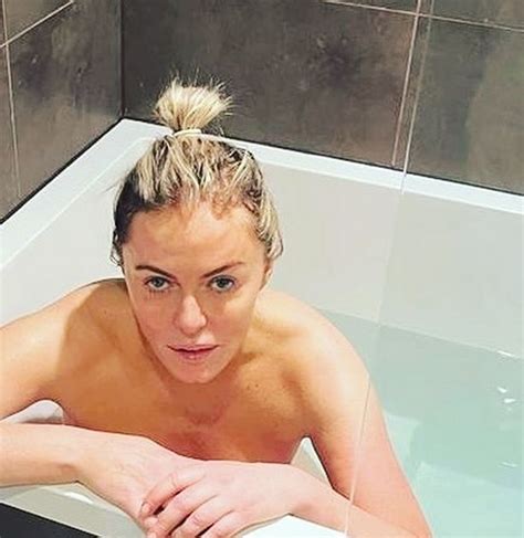 Emmerdale Star Patsy Kensit Wows Fans As She Strips Naked For