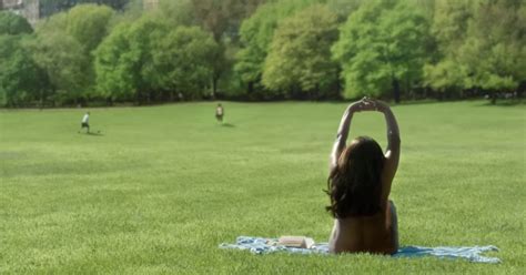 2nd Naked Super Bowl Ad Released On Youtube Mindy Kaling Sunbathes