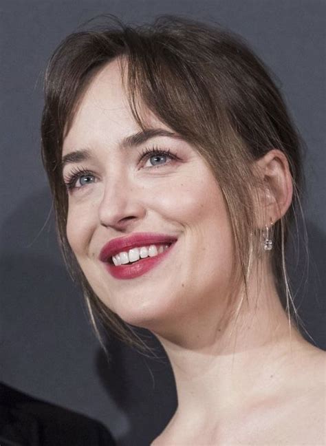 Pin By C E R On A To C Dakota Johnson Style Dakota Johnson Hair Dakota Johnson