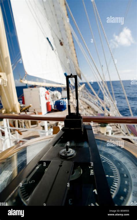 marine sextant an bord der star flyer ein echter klipper stockfotografie alamy