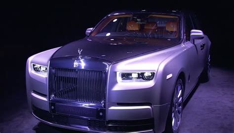 Phantom has always been a sign of success and a symbol of authority in malaysia. Así revelaron el Rolls Royce Phantom, no podía ser de otra ...