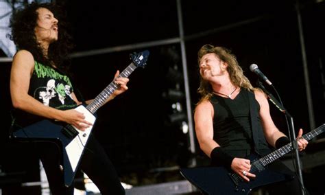 Metallicas Black Album Returns To Top 10 Of Billboard 200 Chart