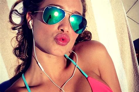 Selfie Beauty Tricks How To Take The Perfect Summer Selfie