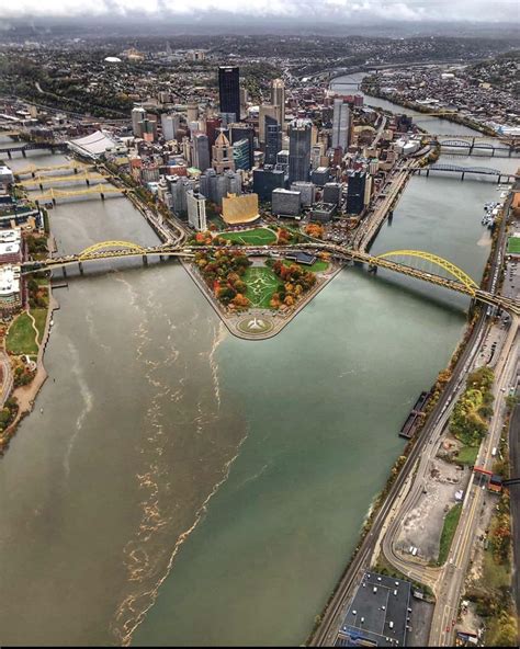 The Way The River Color Splits In Pittsburgh Rmildlyinteresting