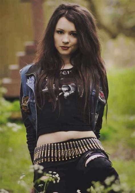 pin by bruna laila on gothic girl black metal girl metalhead girl heavy metal girl