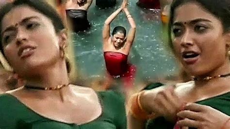 an adult scene between allu arjun and rashmika mandanna in pushpa trimmed in new show bhojpuri