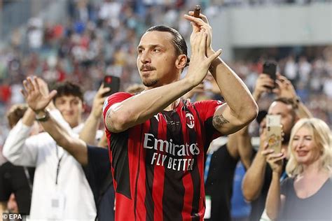 Ac Milan Zlatan Ibrahimovic Is Out For Eight Months Following Knee
