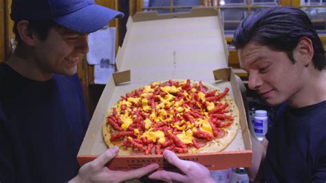 Pizza Con Cheetos Flamin Hot Cheese JalapeÑo Youtube