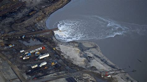 Oil Sands Leaking Contaminants Into Alberta Watersheds The Globe And Mail