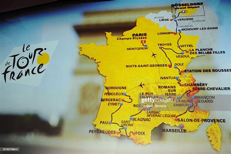 The peloton will stay in the basque country for the 2nd stage before heading over to france following the. The race route map is displayed during Le Tour de France ...