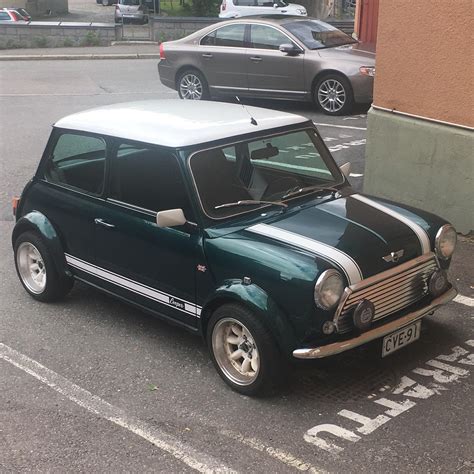 After spending a year and a half creating my porsche 911, i decided to make a smaller and simpler car, but keeping some of the complexity of my previous creations. My Mini Cooper | Garage