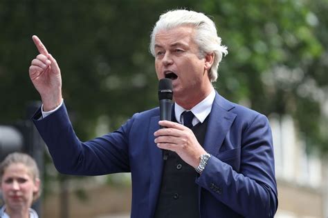 Последние твиты от geert wilders (@geertwilderspvv). Geert Wilders blaast cartoonwedstrijd af | TROUW