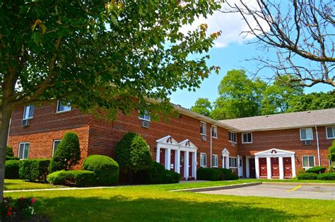 Tour the newest listings with the help of local redfin real estate agents. Bellmore Manor Gardens - Bellmore, NY | Eagle Rock Apartments