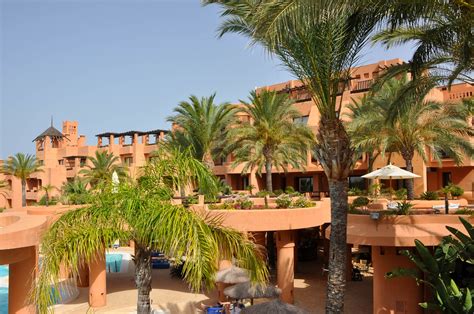 We are the reference company thanks to the quality and unique design of our products. Hotel Barcelo Sancti Petri - Cadiz | Fachada interior ...