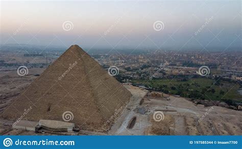 View Of The Pyramid Of King Khufu Giza Pyramids Landscape Historical