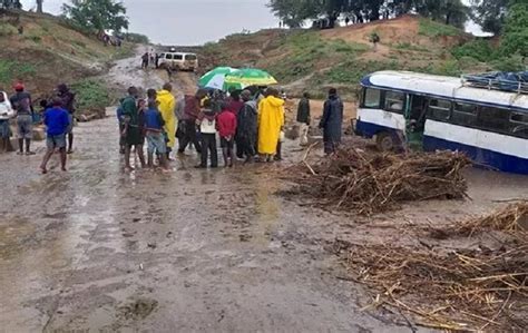 Cyclone Idai Death Toll In Zimbabwe Rises To 89 The Insider