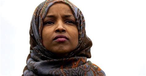 Ilhan Omar Supporters Protest Outside Trump Event Cbs News