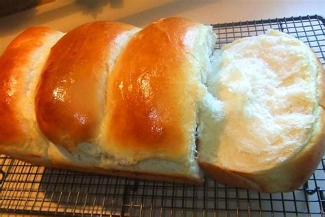 Nov 13, 2019 · make hokkaido style milk bread rolls with this simple recipe. Hokkaido Milk Bread Recipe: How to Make Fluffy Asian Bread ...