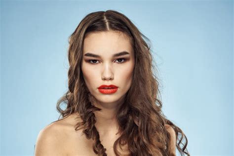 Premium Photo Brunette Naked Shoulders Red Lips