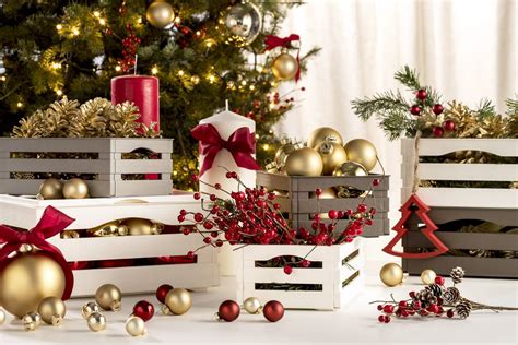 Scegliere le decorazioni giuste, date le diverse mode che si susseguono, è sempre più difficile. Decorazioni casa e addobbi natalizi - Cose di Casa