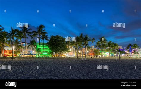 Ocean Drive In Miami Beach At Night Stock Photo Alamy