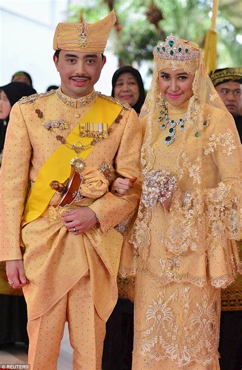 Sarah Crown Princess Of Brunei Prince Of Brunei Married In Opulence