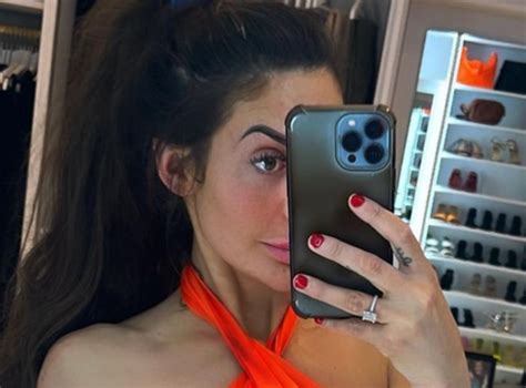 Chloe Ferry Shows Off Her Massive Sideboobs In Sexy Mirror Selfie Blacksportsonline