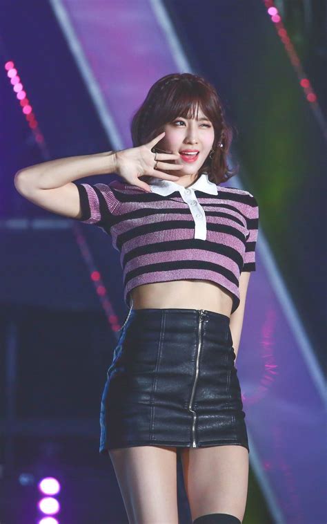 Twice Momo With Images Momo Kpop Girls Stage Outfits