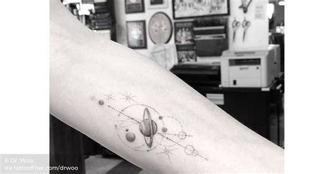 fine line planets on the inner forearm