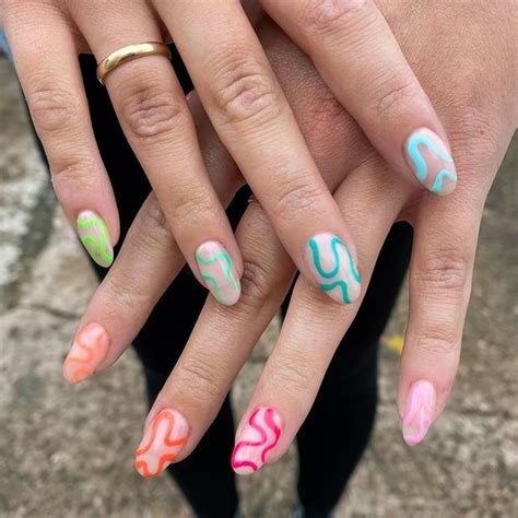 Squiggly Nail Art Trend Elle Australia