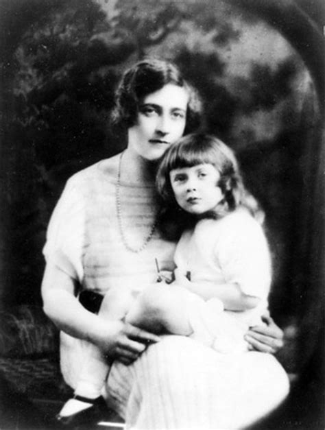 Escritores Y Maternidad Agatha Christie Agatha Christie Books Agatha