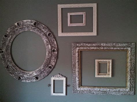 Natural Homemade Living: Frame Gallery Wall