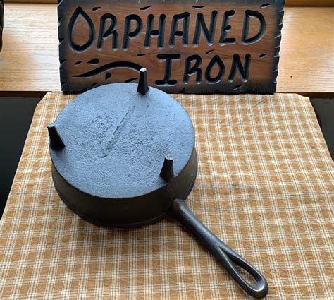 1800s spider 11 footed cast iron skillet etsy